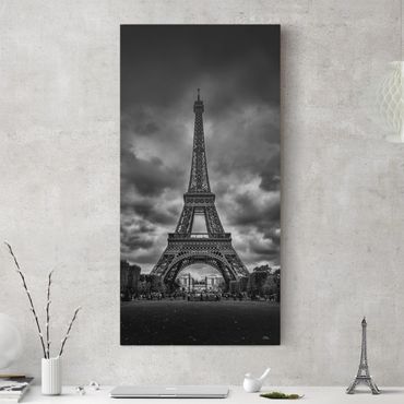 Leinwandbild - Eiffelturm vor Wolken schwarz-weiß - Hochformat 2:1