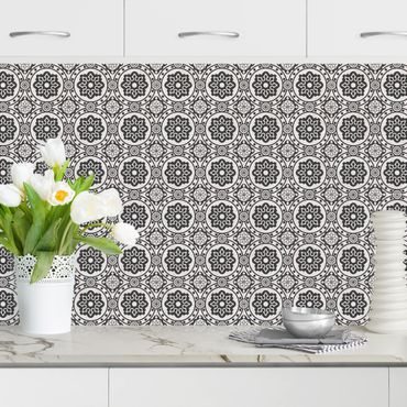Küchenrückwand - Florale Fliesen schwarz-weiß