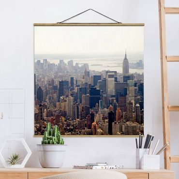 Stoffbild mit Posterleisten - Der Morgen in New York - Quadrat 1:1