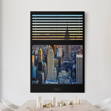 Leinwandbild - Fensterausblick Jalousie - Sonnenaufgang New York - Hoch 2:3