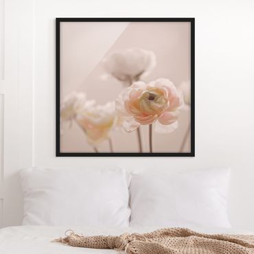 Bild mit Rahmen - Zarter Strauch an Rosa Blüten - Quadrat