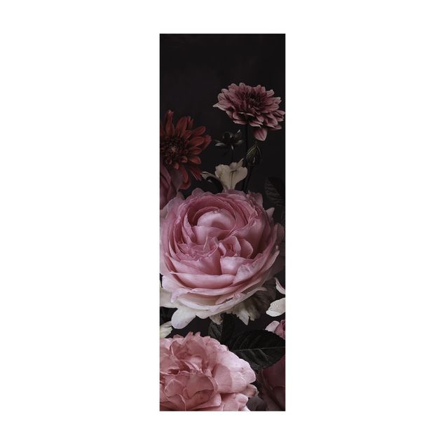 tæppe med blomster Pink Flowers On Black Vintage