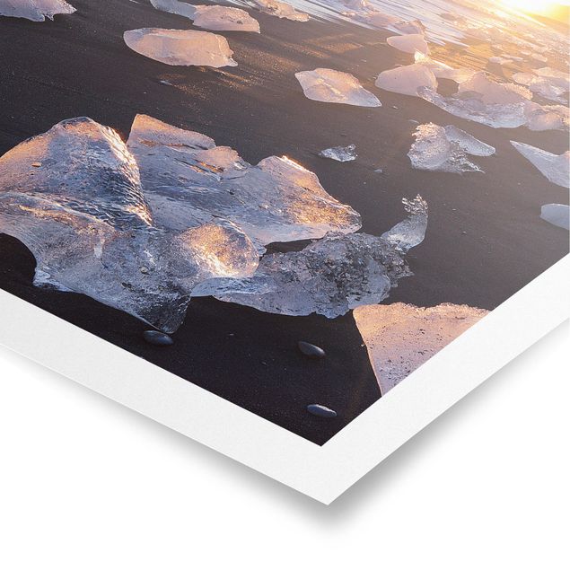 Plakater landskaber Chunks Of Ice On The Beach Iceland