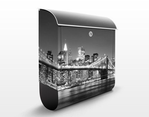 Postkasser sort og hvid Nighttime Manhattan Bridge II