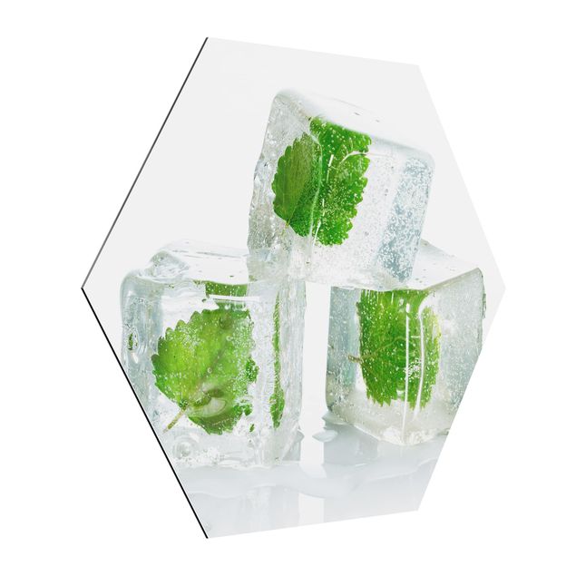 Billeder Three Ice Cubes With Lemon Balm
