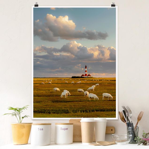 Billeder landskaber North Sea Lighthouse With Flock Of Sheep