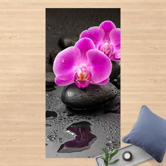 tæpper til terrasse Pink Orchid Flower On Stones With Drops