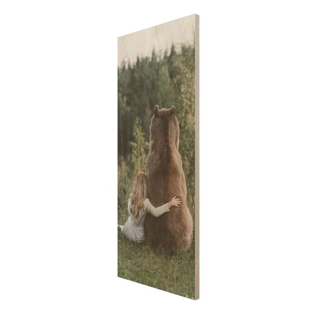Prints på træ Girl With Brown Bear