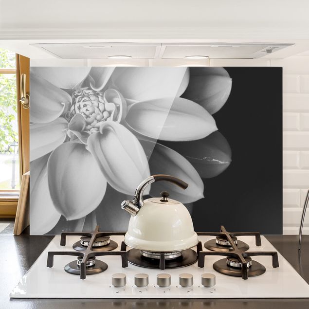 køkken dekorationer In The Heart Of A Dahlia Black And White