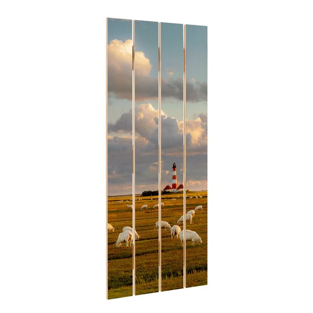Billeder North Sea Lighthouse With Flock Of Sheep