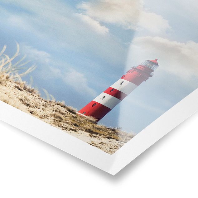 Plakater strande Lighthouse Between Dunes
