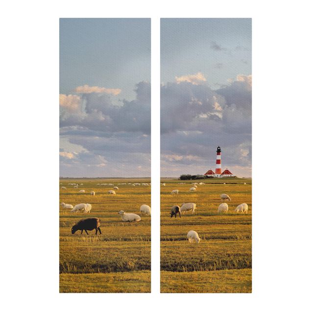 Billeder strande North Sea Lighthouse With Flock Of Sheep