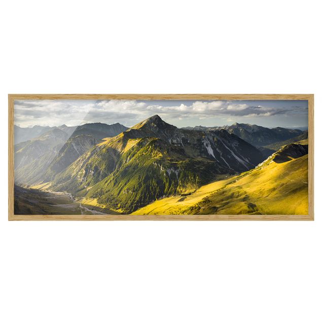 Indrammede plakater landskaber Mountains And Valley Of The Lechtal Alps In Tirol