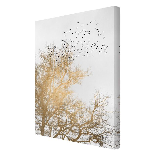 Billeder på lærred landskaber Flock Of Birds In Front Of Golden Tree