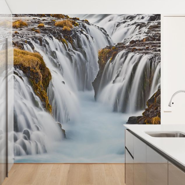 Moderne tapet Brúarfoss Waterfall In Iceland