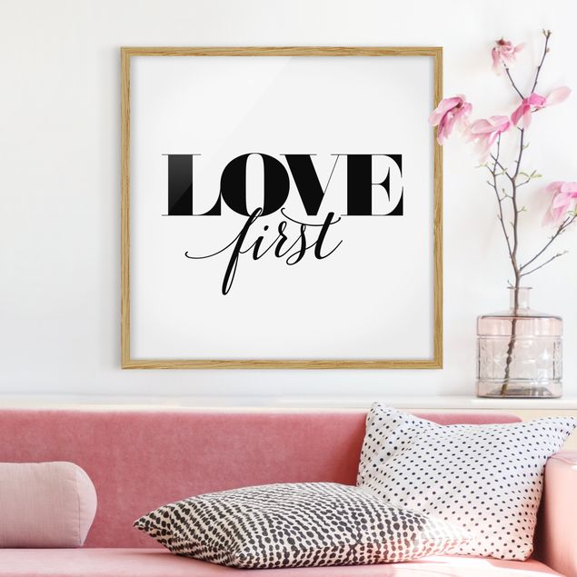 Indrammede plakater ordsprog Love First