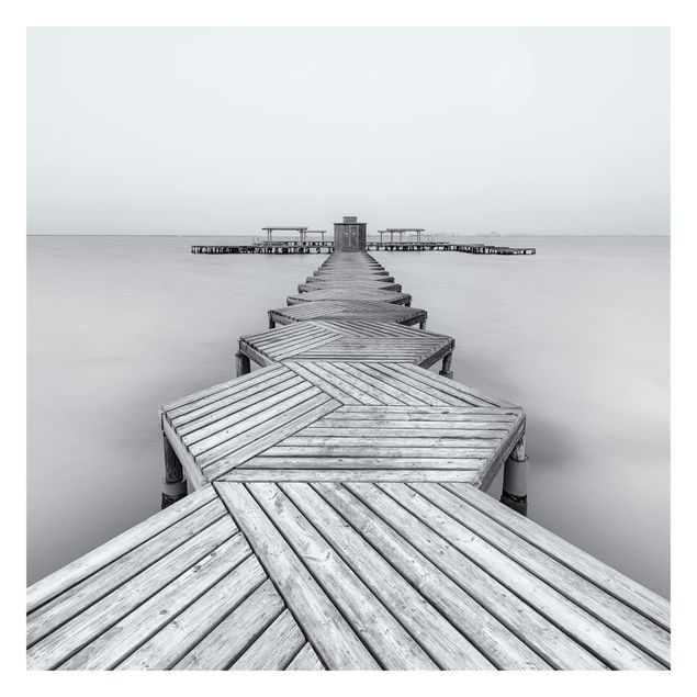 Tapet Wooden Pier In Black And White