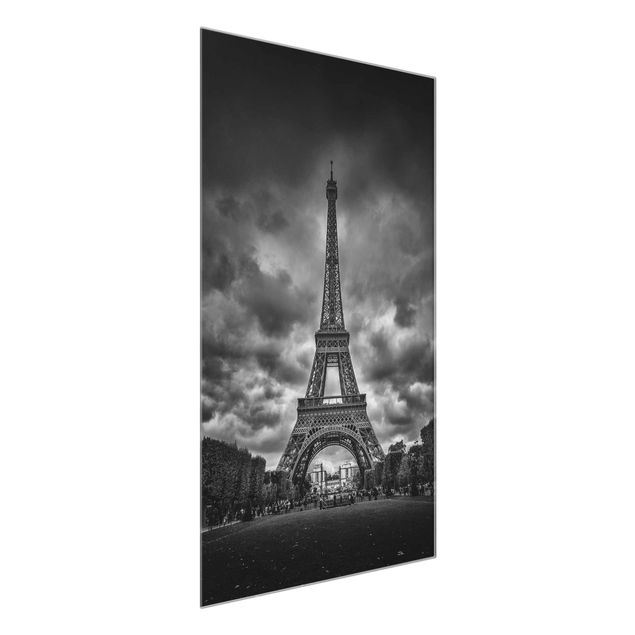Glasbilleder arkitektur og skyline Eiffel Tower In Front Of Clouds In Black And White