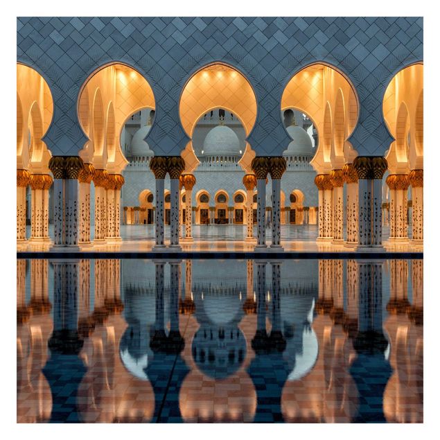 Tapet Reflections In The Mosque