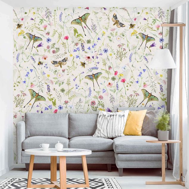 Tapet med mønster Butterflies With Flowers On Cream Colour