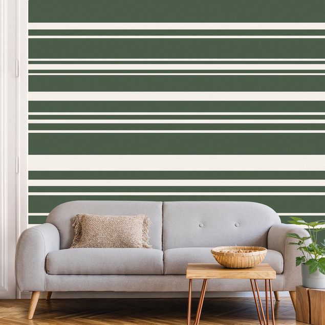 Moderne tapet Stripes On Green Backdrop
