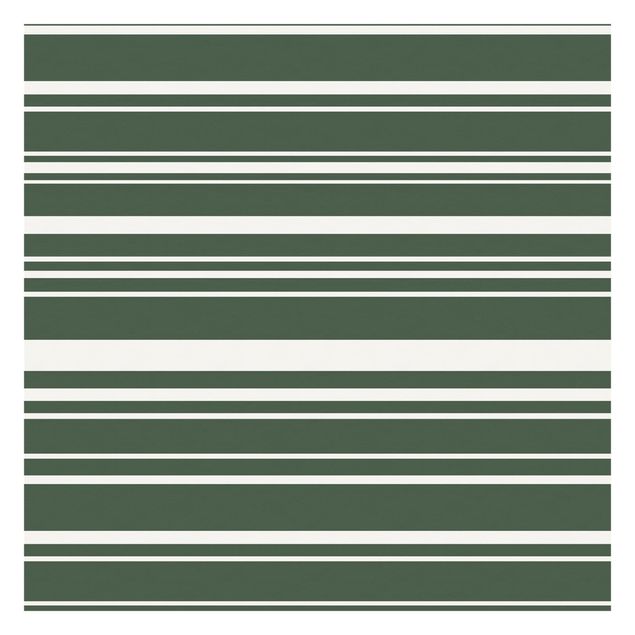 Tapet Stripes On Green Backdrop