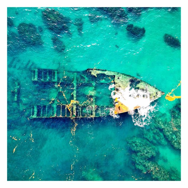 Turkis tapet Top View Ship Wreck In The Ocean