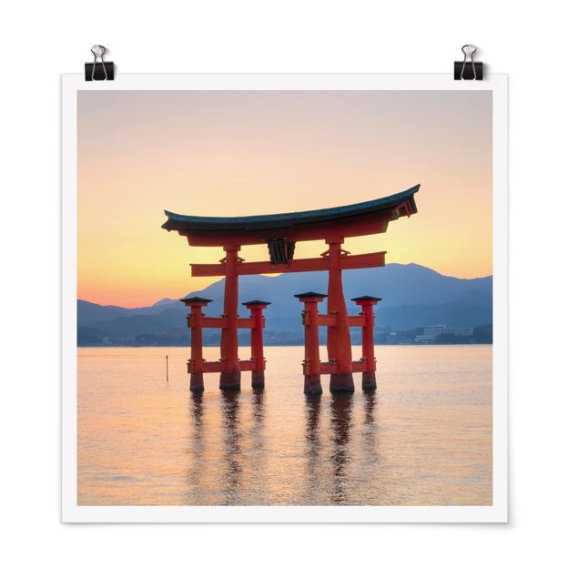 Billeder bjerge Torii At Itsukushima