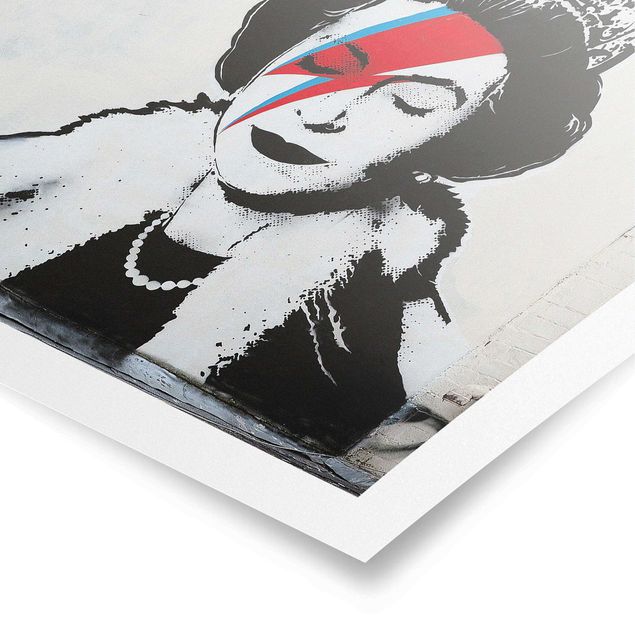 Billeder Queen Lizzie Stardust - Brandalised ft. Graffiti by Banksy