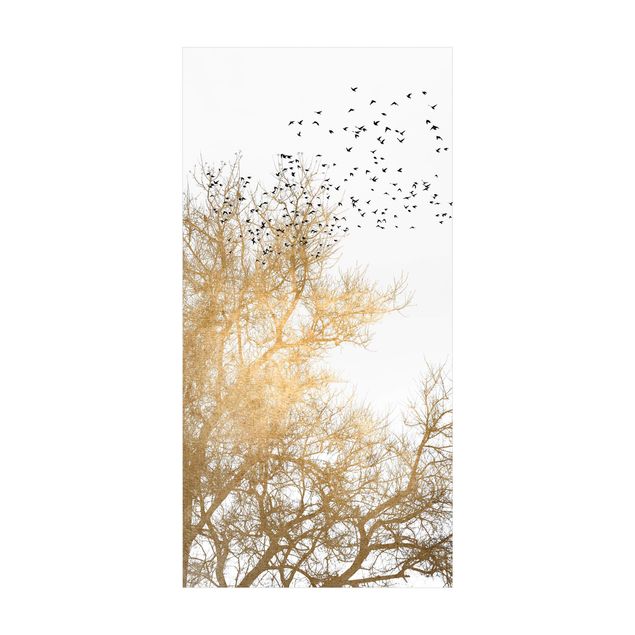 Tæpper med skov Flock Of Birds In Front Of Golden Tree
