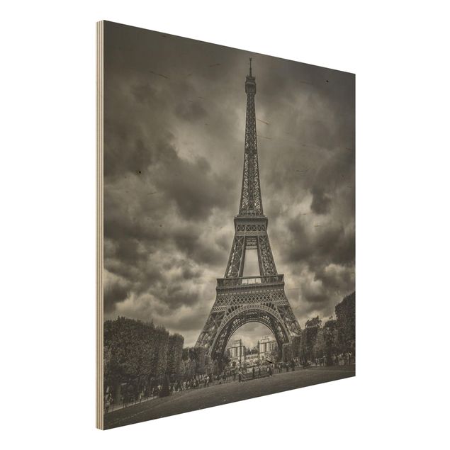 Billeder Eiffel Tower In Front Of Clouds In Black And White