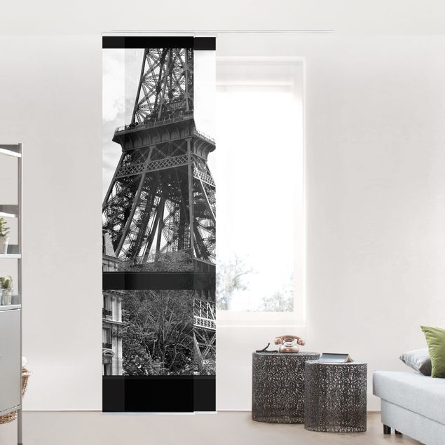Panelgardiner arkitektur og skyline Window view Paris - Near the Eiffel Tower black and white