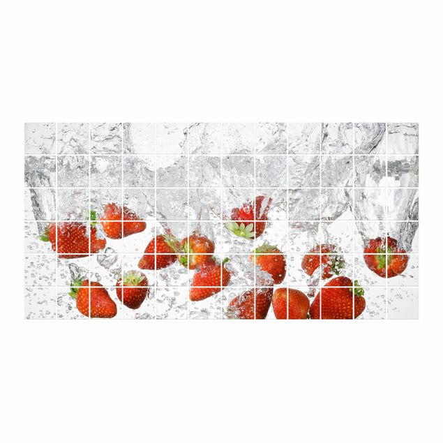 Flise klistermærker Fresh Strawberries In Water