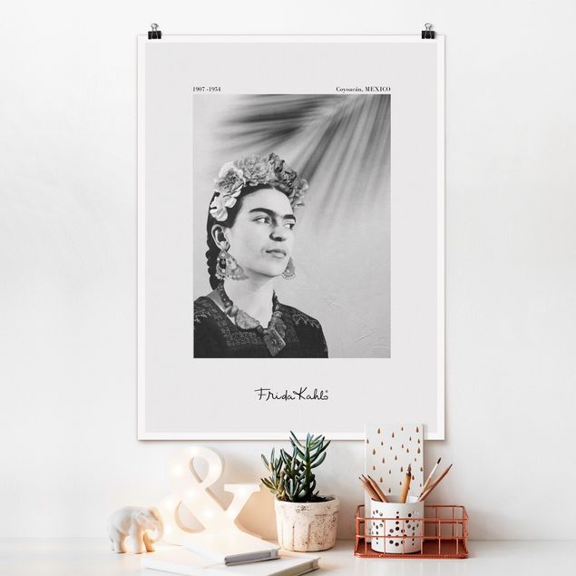Plakater sort og hvid Frida Kahlo Portrait With Jewellery