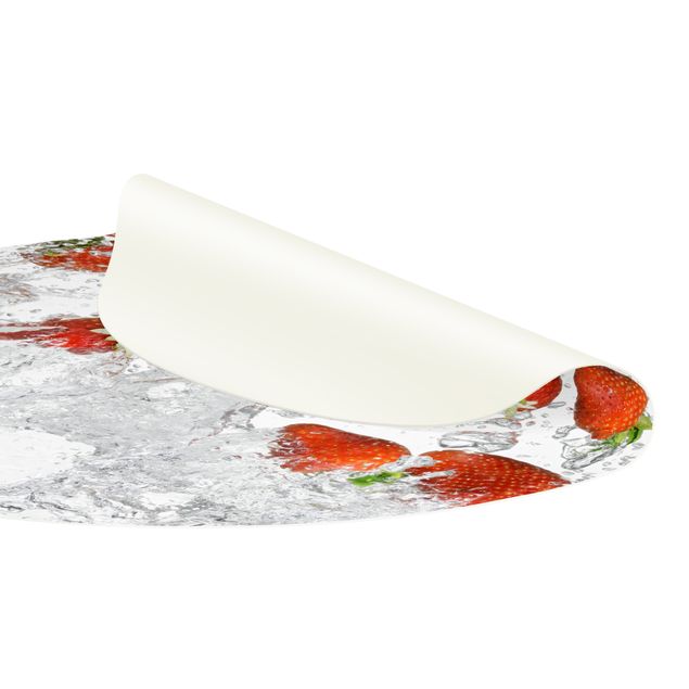 gulvtæppe under spisebord Fresh Strawberries In Water