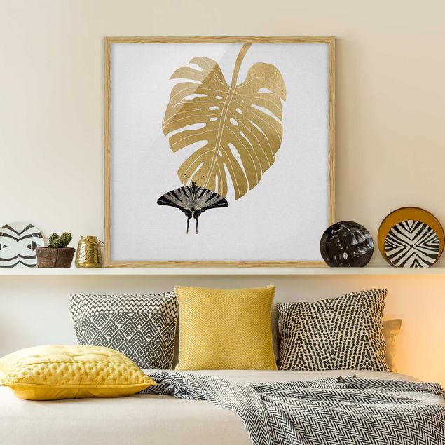 Indrammede plakater blomster Golden Monstera With Butterfly