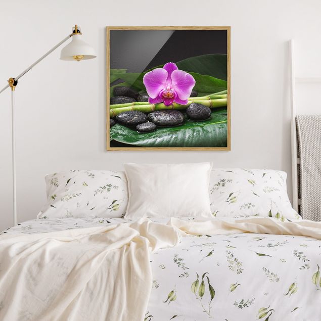 Indrammede plakater blomster Green bamboo With Orchid Flower