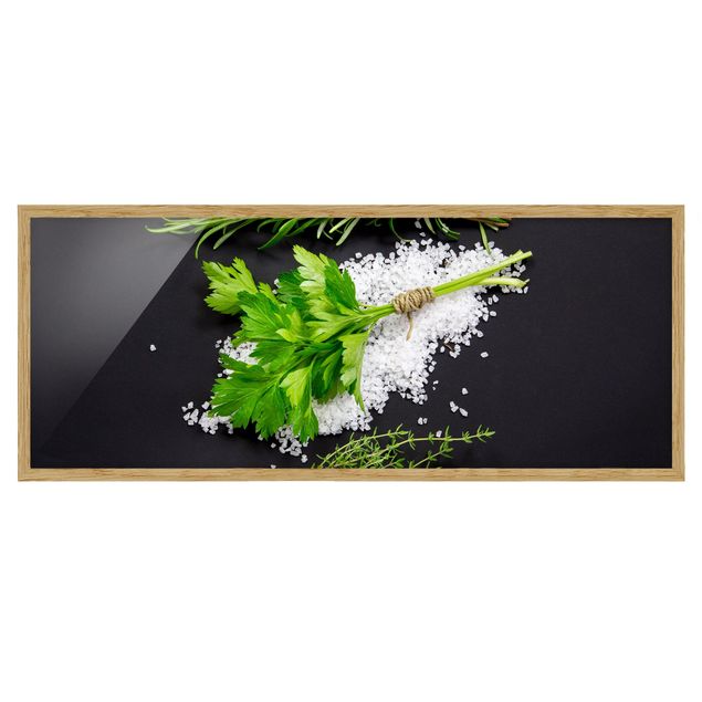 Billeder grøn Herbs On Salt Black Backdrop