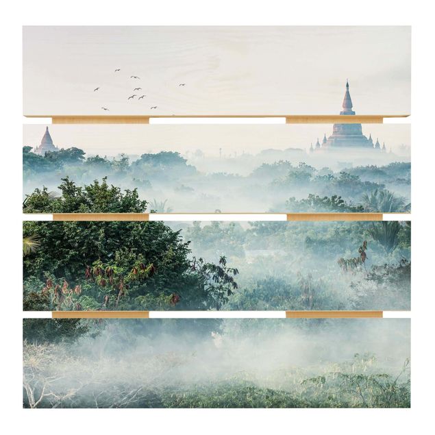 Prints på træ Morning Fog Over The Jungle Of Bagan