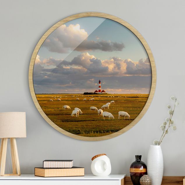 Rund billeder North Sea Lighthouse With Flock Of Sheep