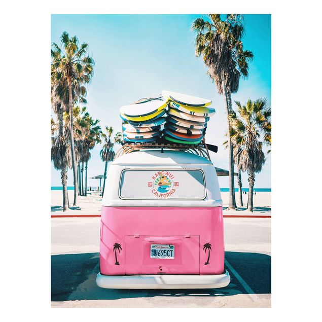 Glasbilleder strande Pink VW Bus With Surfboards