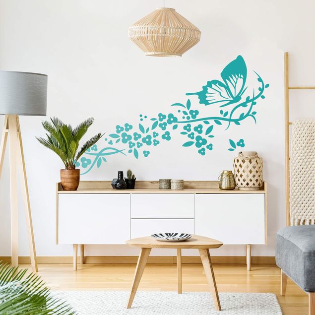 Wallstickers Planter Flying Butterfly and Flower Tendrils